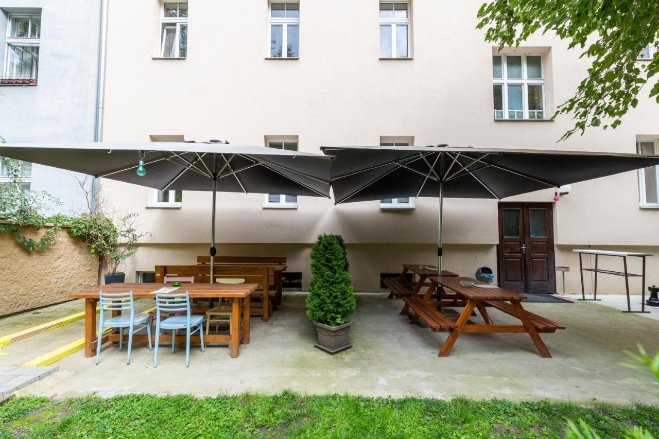 Hostel Dakura Прага Екстер'єр фото